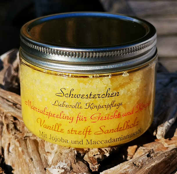 meerslzpeel_vanilstrftsandlhlz Meersalzpeeling Vanille trifft Sandelholz
